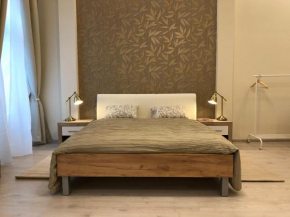 Отель Goldcentral Apartment, Будапешт